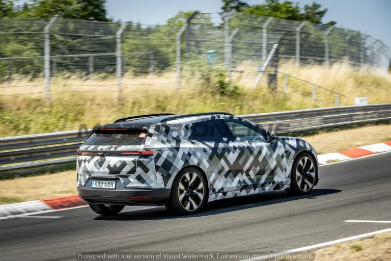 Polestar 4 SUV - Foto spia 13-07-2026 - 23