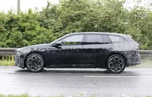 BMW i3 Touring - Foto spia 15-07-2026