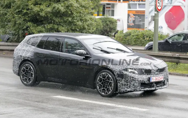 BMW i3 Touring - Foto spia 15-07-2026 - 6
