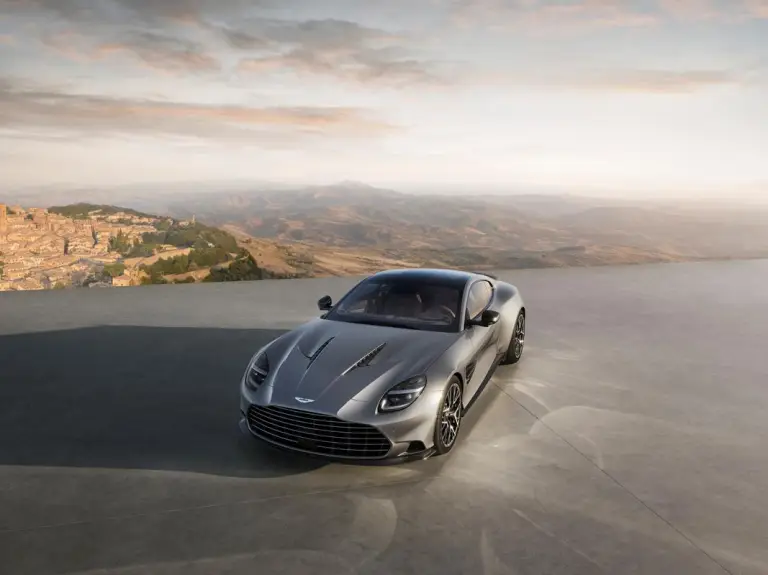 Aston Martin Vanquish 25 - 2