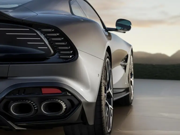 Aston Martin Vanquish 25 - 9