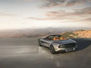 Aston Martin Vanquish 25