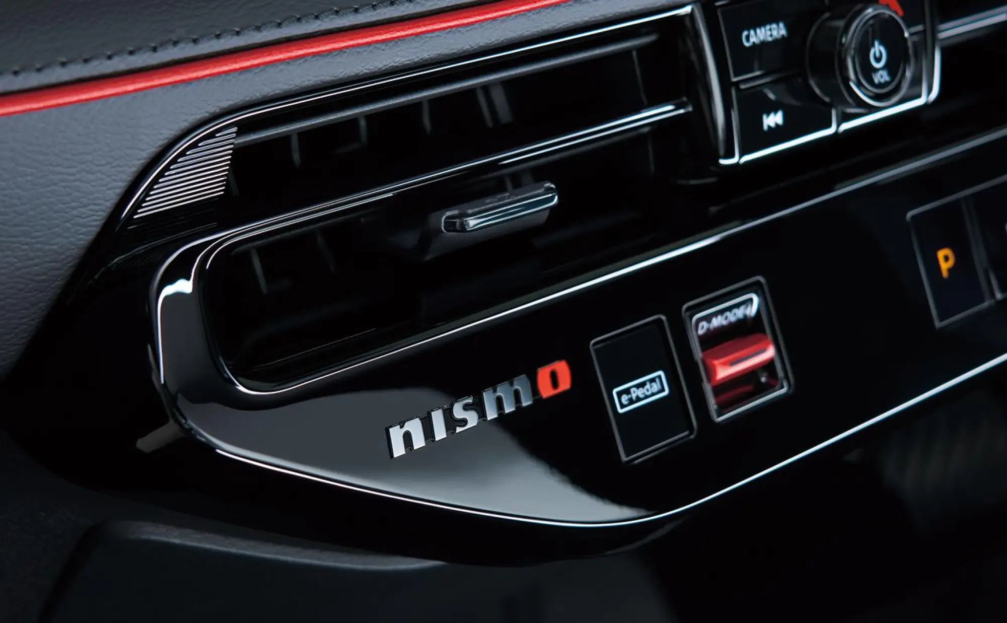 Nissan Leaf Nismo 2026 - 13