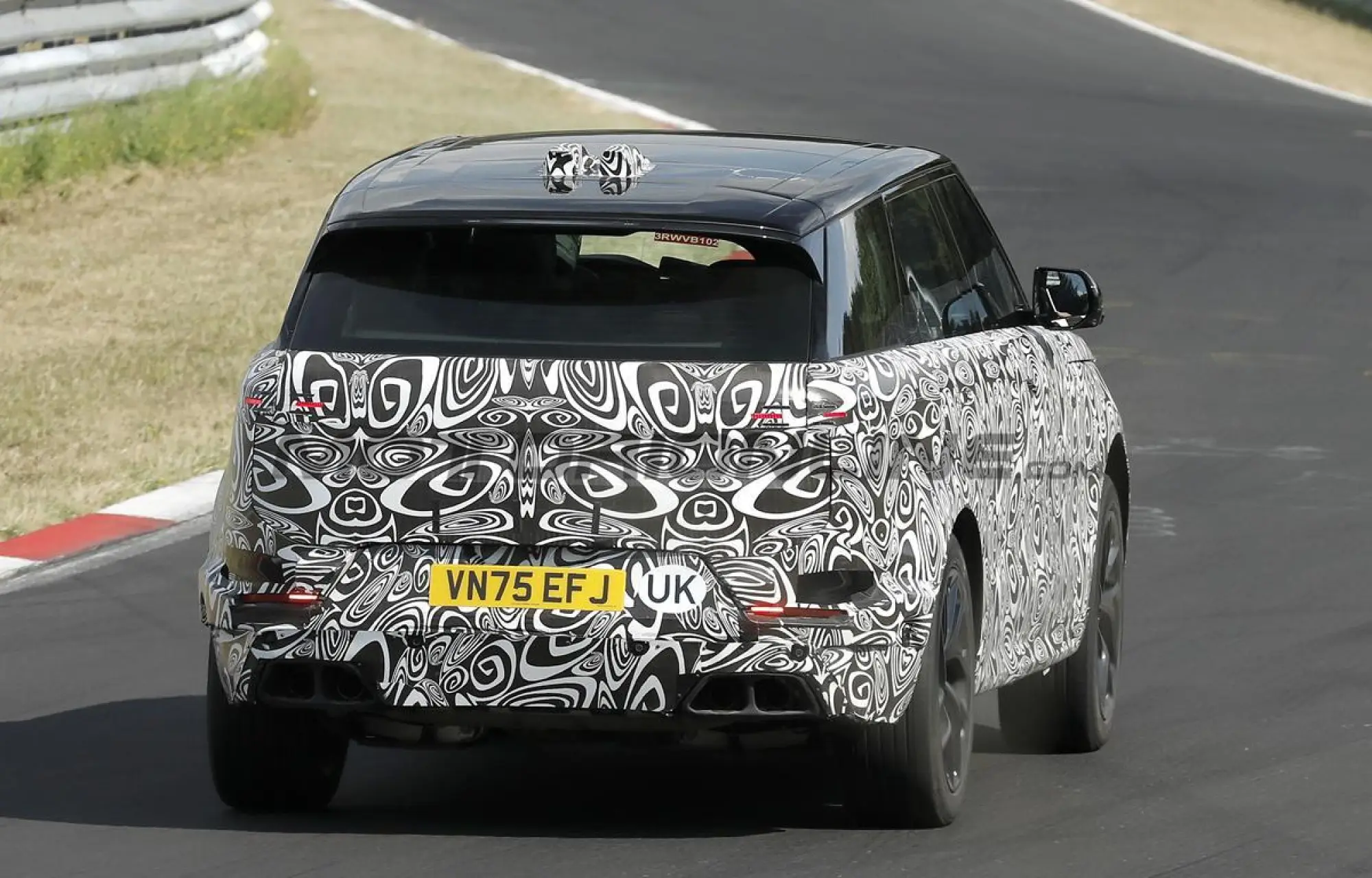 Range Rover Sport 2027 - Foto spia 23-07-2026 - 10