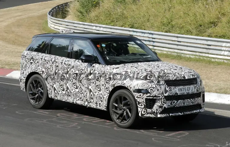 Range Rover Sport 2027 - Foto spia 23-07-2026 - 6