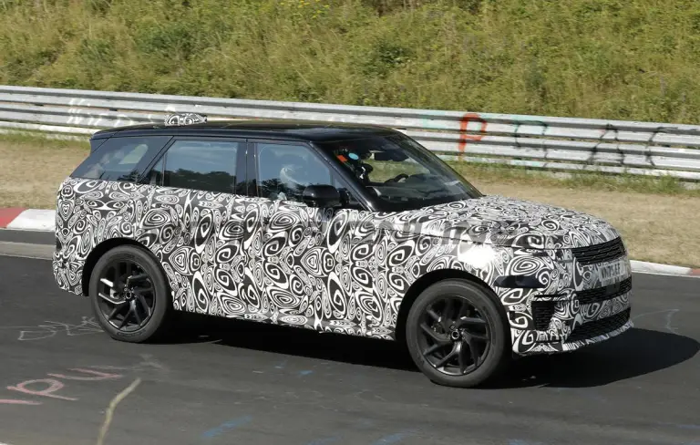 Range Rover Sport 2027 - Foto spia 23-07-2026 - 2