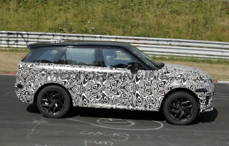 Range Rover Sport 2027 - Foto spia 23-07-2026 - 4