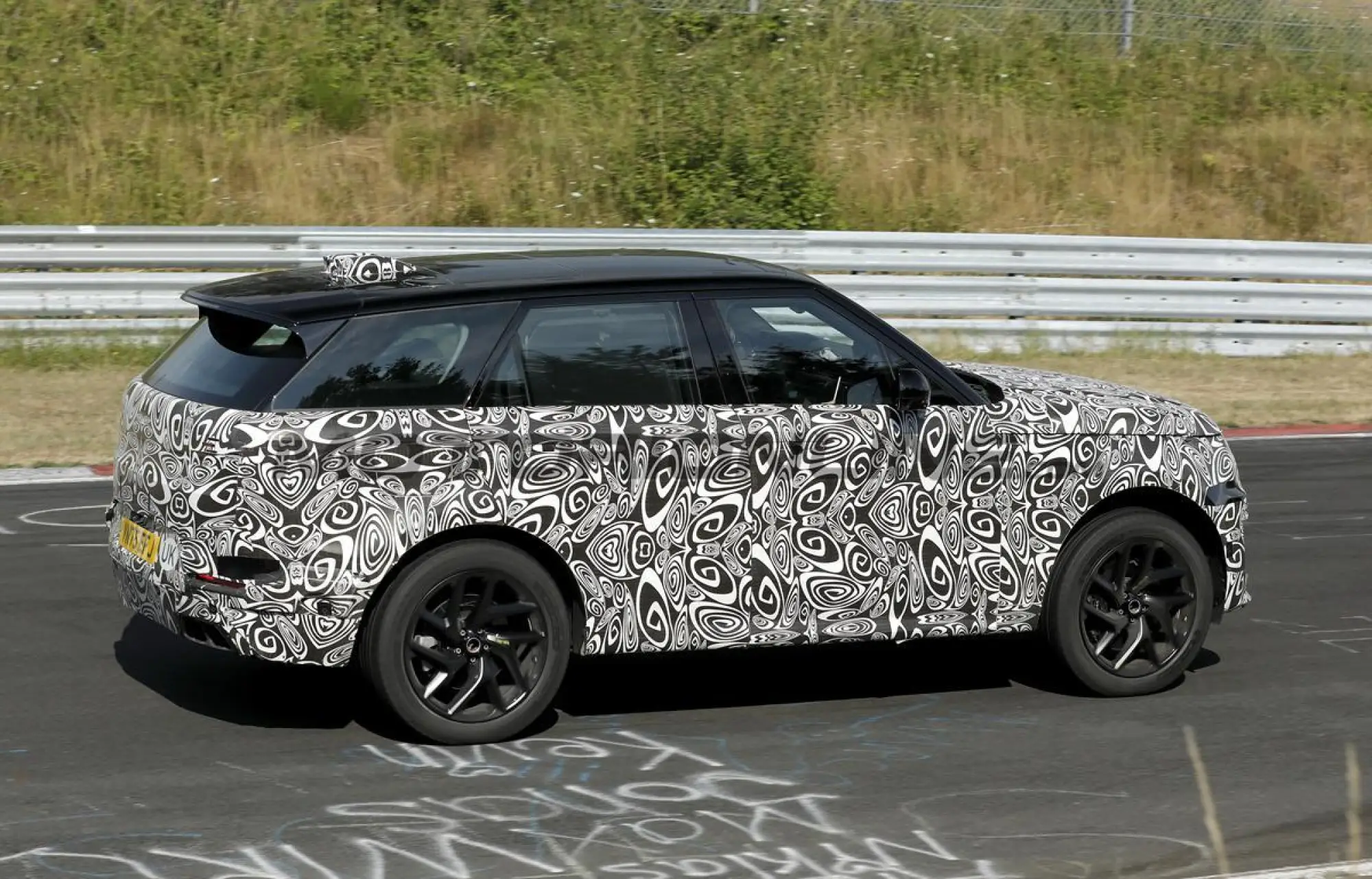 Range Rover Sport 2027 - Foto spia 23-07-2026 - 8
