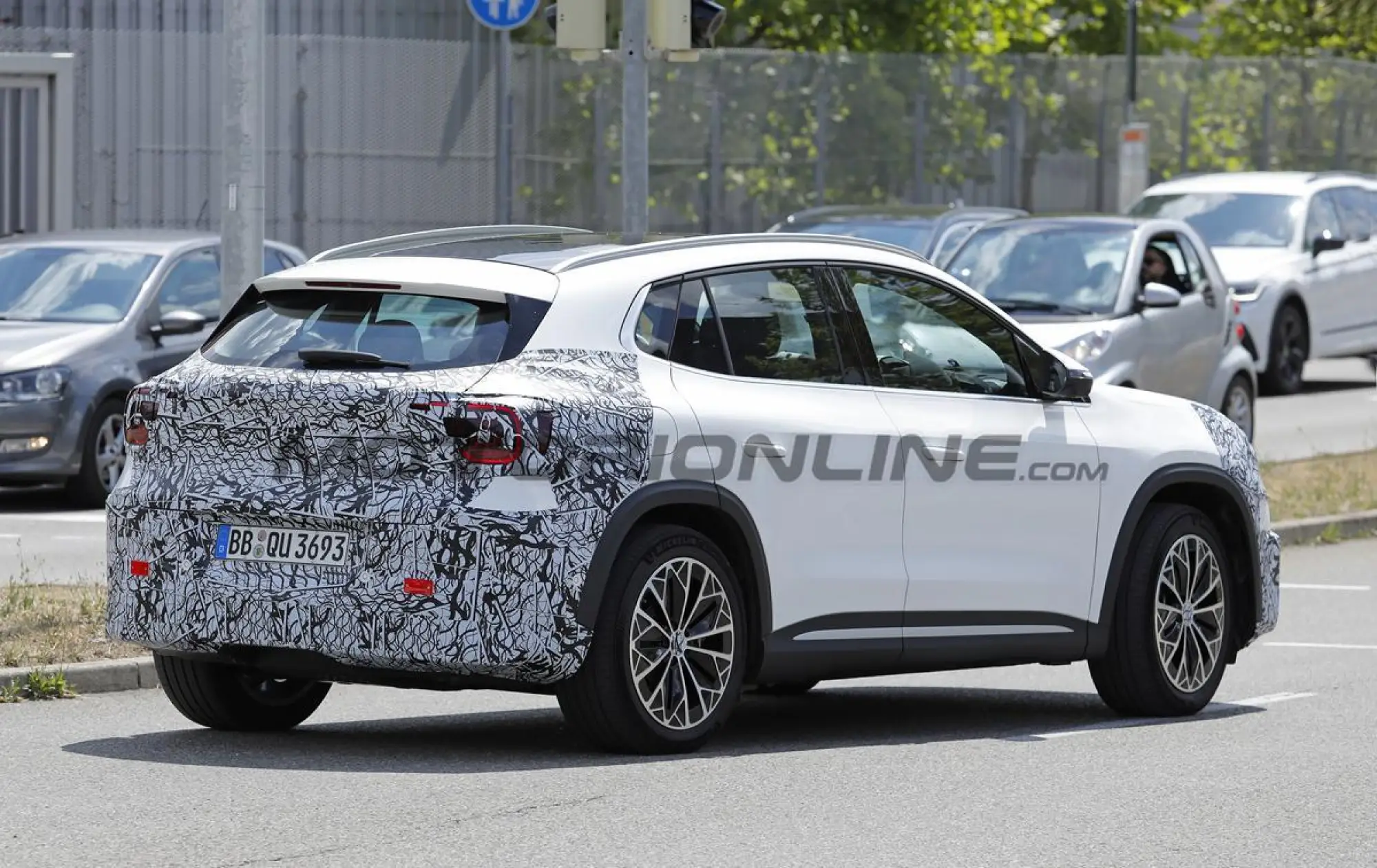 Mercedes GLA 2027 - Foto spia 23-07-2026 - 12