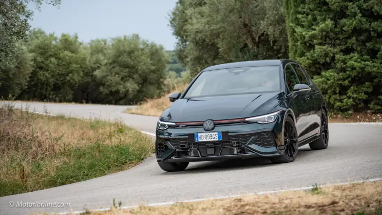 Volkswagen Golf GTI Edition 50 - Primo Contatto - 30