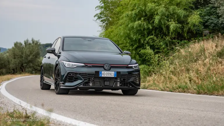 Volkswagen Golf GTI Edition 50 - Primo Contatto - 38