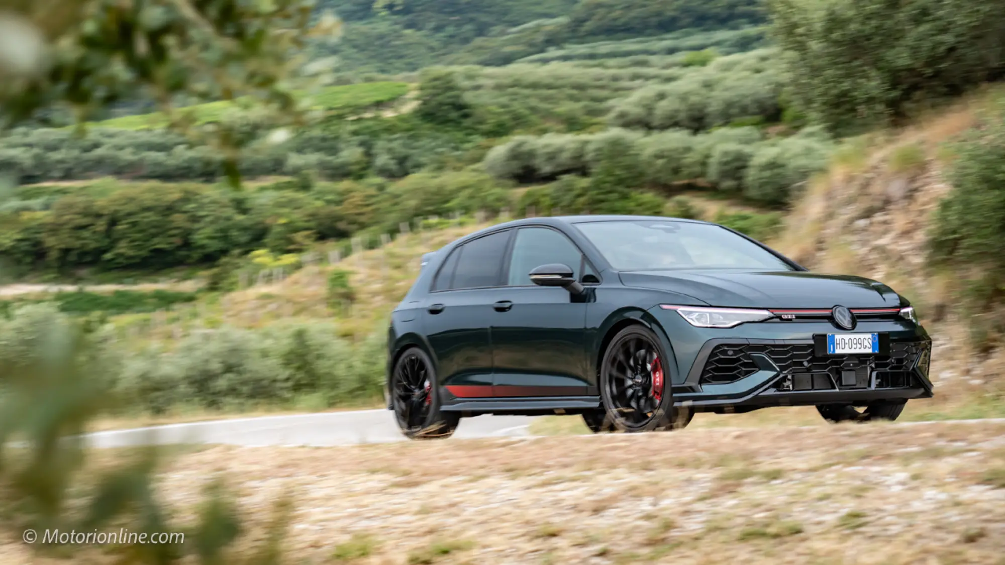 Volkswagen Golf GTI Edition 50 - Primo Contatto - 36