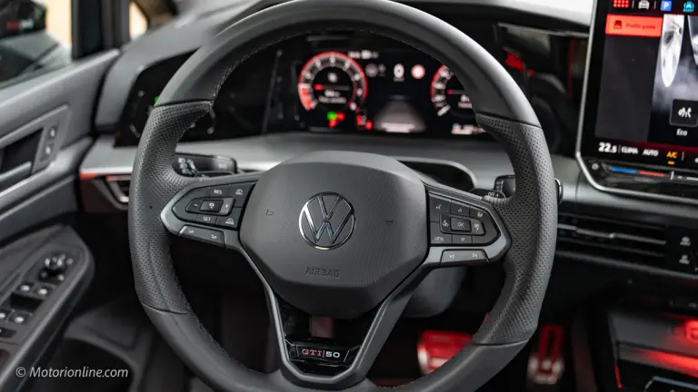 Volkswagen Golf GTI Edition 50 - Primo Contatto - 47