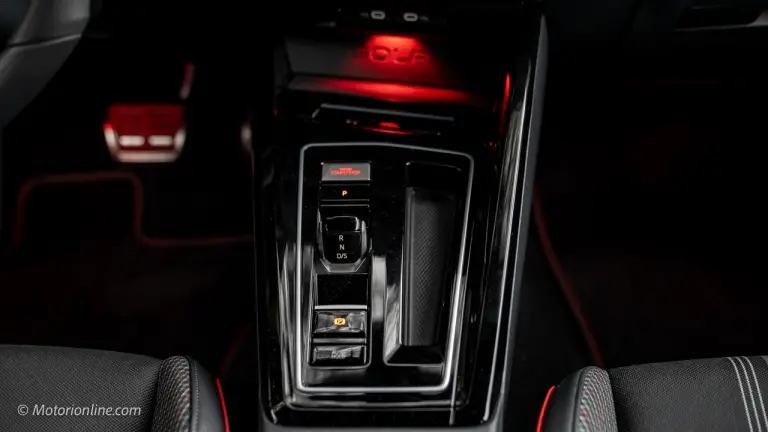 Volkswagen Golf GTI Edition 50 - Primo Contatto - 49