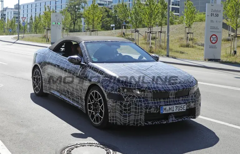 BMW i4 Cabrio - Foto spia 28-07-2026 - 3