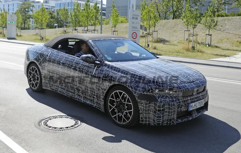 BMW i4 Cabrio - Foto spia 28-07-2026 - 2