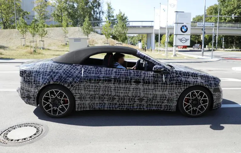 BMW i4 Cabrio - Foto spia 28-07-2026 - 10