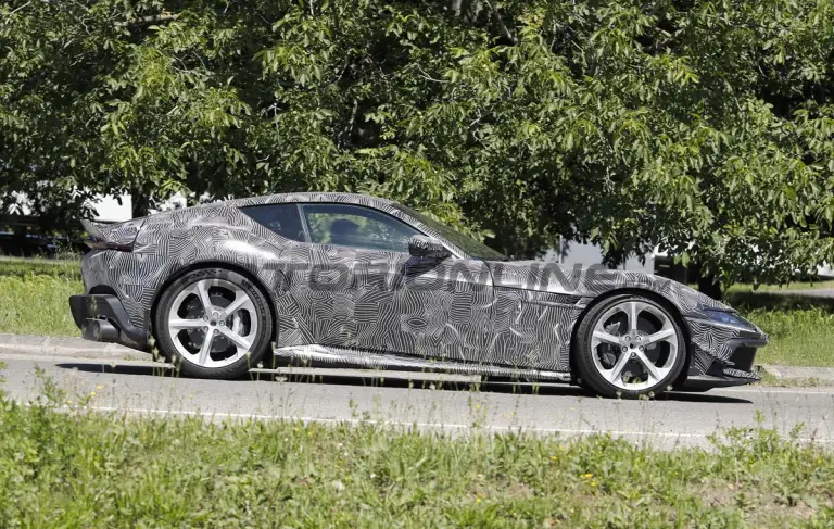 Ferrari 12Cilindri Versione Speciale - Foto spia 29-07-2026 - 3