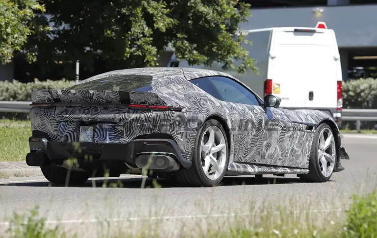 Ferrari 12Cilindri Versione Speciale - Foto spia 29-07-2026 - 9