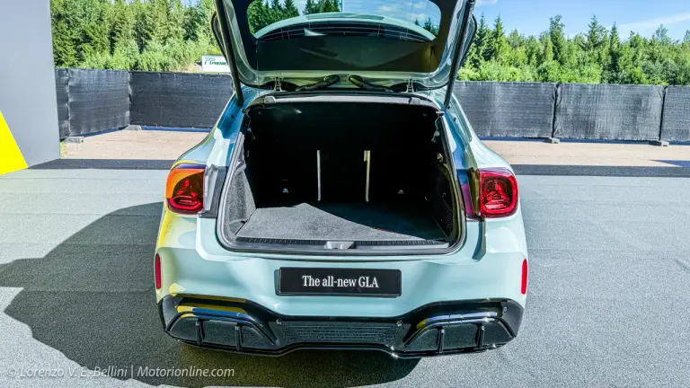 Nuova Mercedes GLA 2026 - Anteprima - 30
