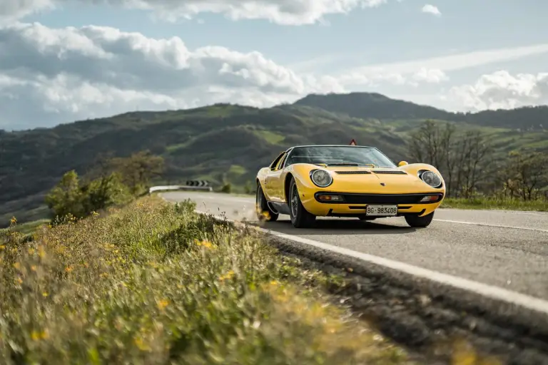 Lamborghini Miura SV - 55 anni - 13