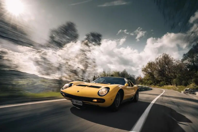 Lamborghini Miura SV - 55 anni - 21