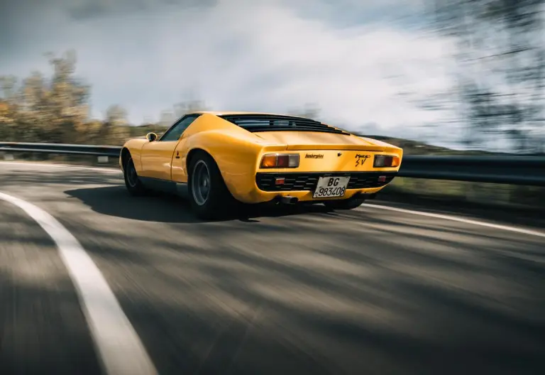 Lamborghini Miura SV - 55 anni - 3