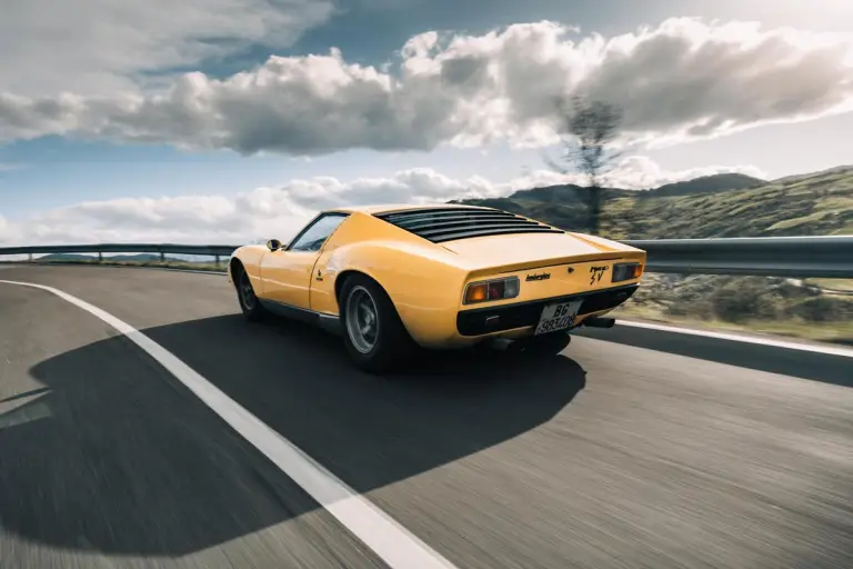 Lamborghini Miura SV - 55 anni - 4