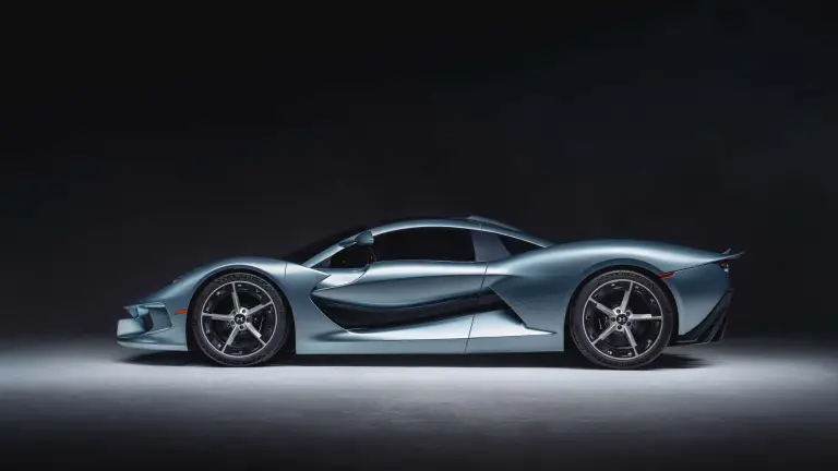 Hennessey Blackbird - 32