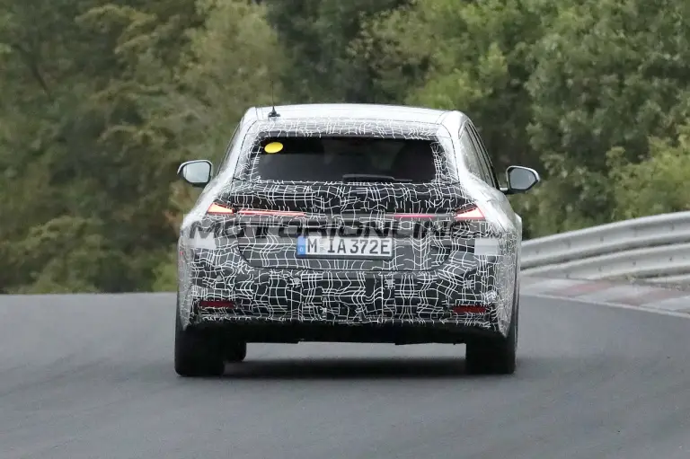 BMW i3 Touring - Foto spia 20-8-2026 - 9