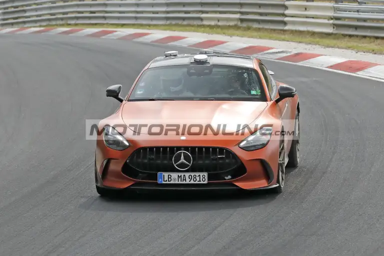 Mercedes AMG GT 63 - Foto spia 26-8-2026 - 6