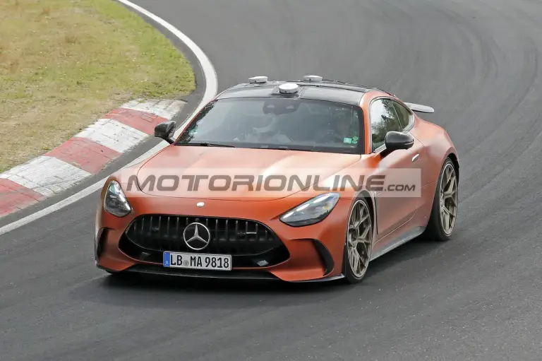 Mercedes AMG GT 63 - Foto spia 26-8-2026 - 2