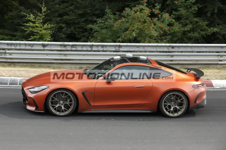 Mercedes AMG GT 63 - Foto spia 26-8-2026 - 5