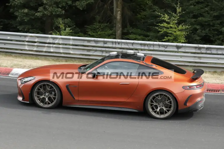 Mercedes AMG GT 63 - Foto spia 26-8-2026 - 7