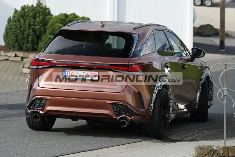 Lexus RX Morizo RR - Foto spia 4-9-2026 - 8