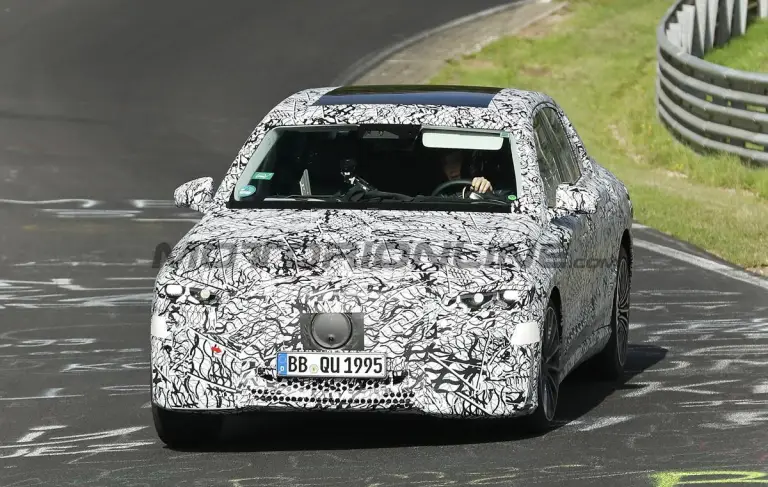 Mercedes Classe E elettrica - Foto spia 08-09-2026 - 1