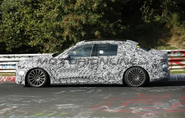 Mercedes Classe E elettrica - Foto spia 08-09-2026 - 6