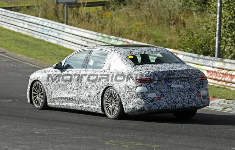 Mercedes Classe E elettrica - Foto spia 08-09-2026 - 8