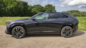 Mazda CX-6e 2026 - Prova Dusseldorf