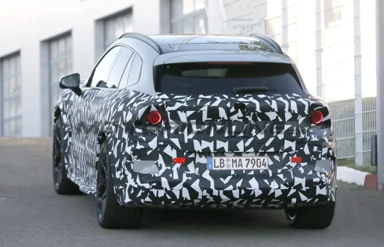 Mercedes-AMG SUV - Foto spia 16-09-2026 - 8