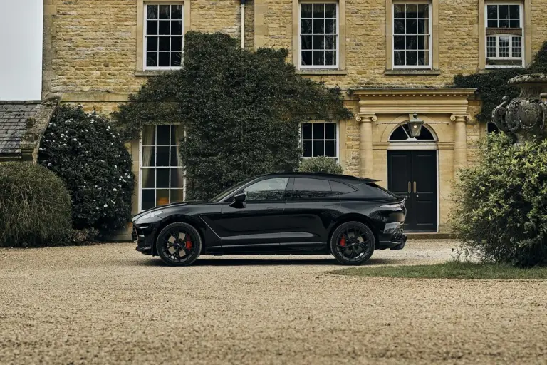 Aston Martin DBX - MobLand - 1