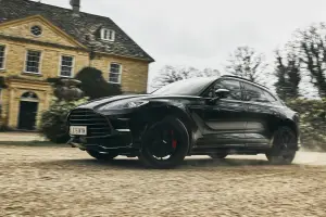 Aston Martin DBX - MobLand