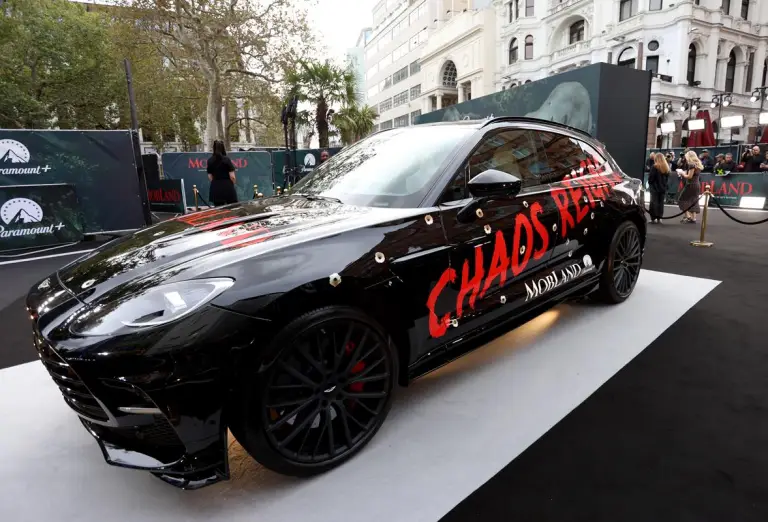 Aston Martin DBX - MobLand - 4