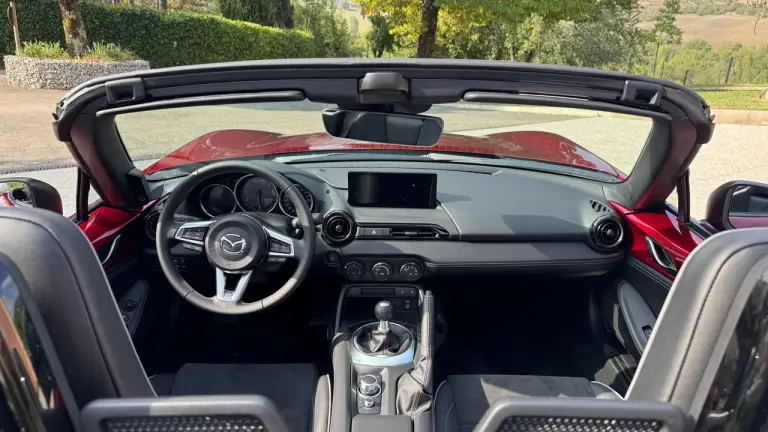 Mazda MX-5 My27 - 10