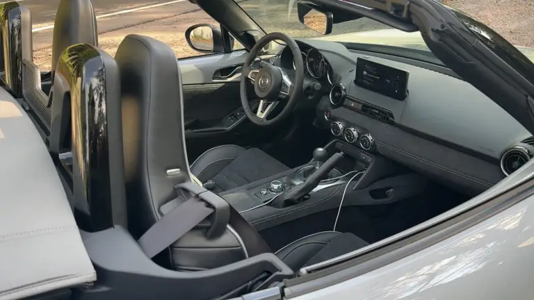 Mazda MX-5 My27 - 14
