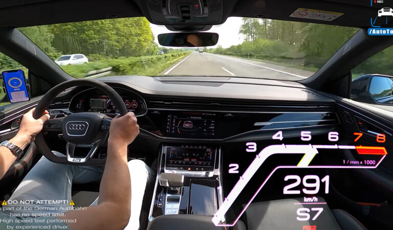 Guardate un Audi RS Q8 sfrecciare a 300 Km/h su una strada tedesca senza limite di velocità (VIDEO) Guardate un Audi RS Q8 sfrecciare a 300 Km/h su una strada tedesca senza limite di velocità (VIDEO)