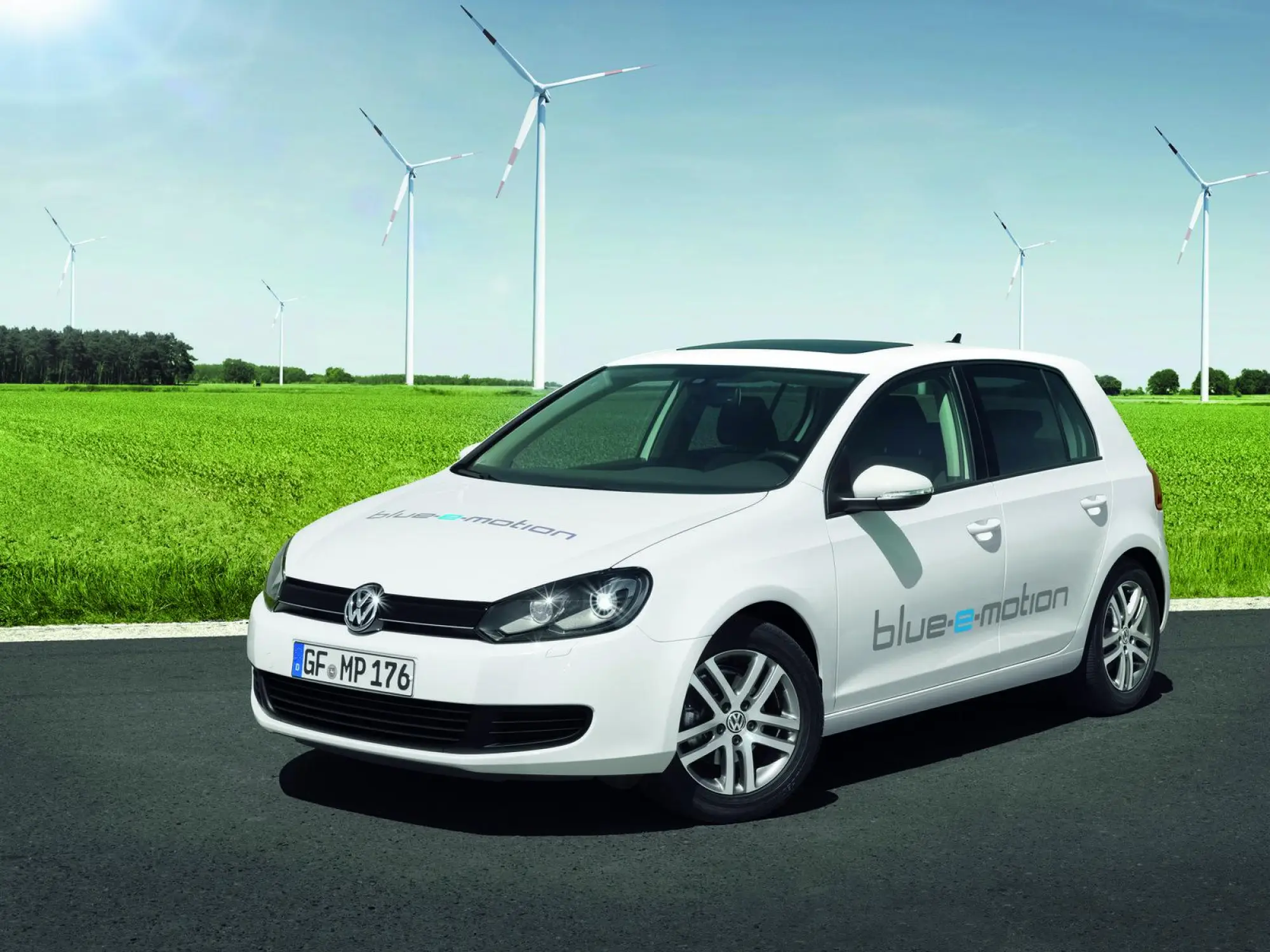 2014 Volkswagen Golf blue-e-motion - 6
