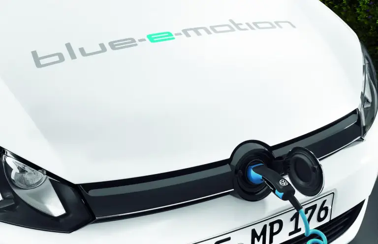 2014 Volkswagen Golf blue-e-motion - 14