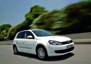 2014 Volkswagen Golf blue-e-motion