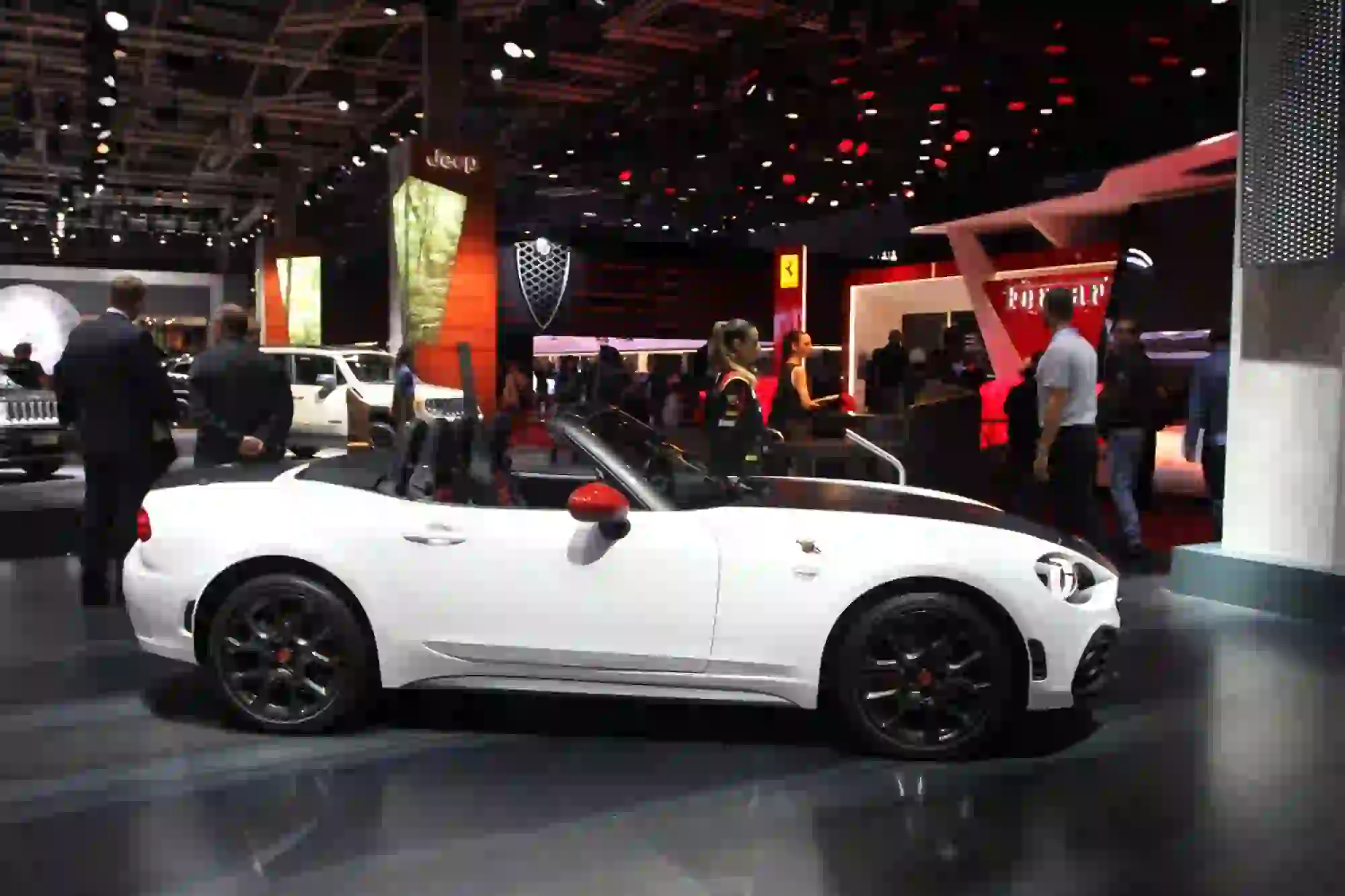 Abarth 124 Spider - Salone di Parigi 2016 - 3